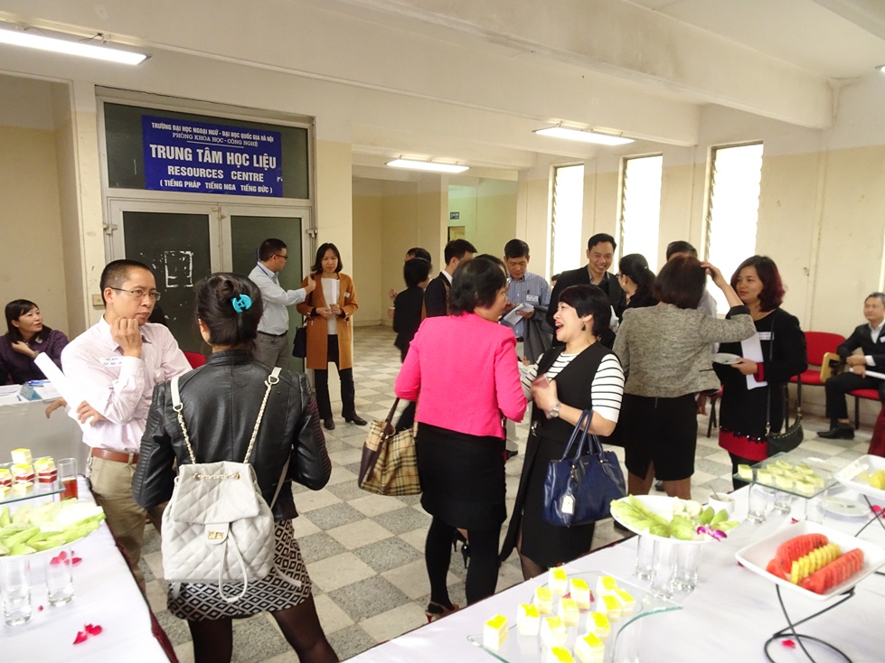 Không khí sôi nổi của hoạt động networking tại hội nghị