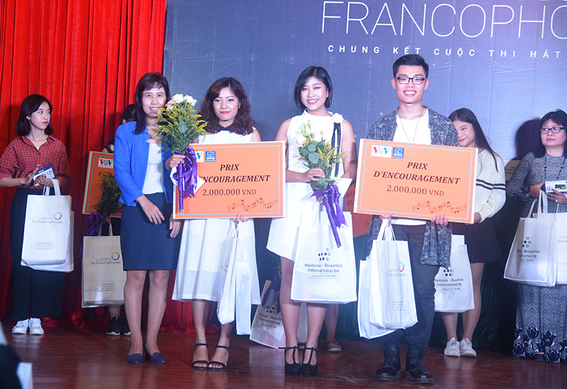 Đồng giải Khuyến khích đã thuộc về các thí sinh Nguyễn Đức Huy - Nguyễn Hoàng Ngọc Lam và Nguyễn Thu Hương