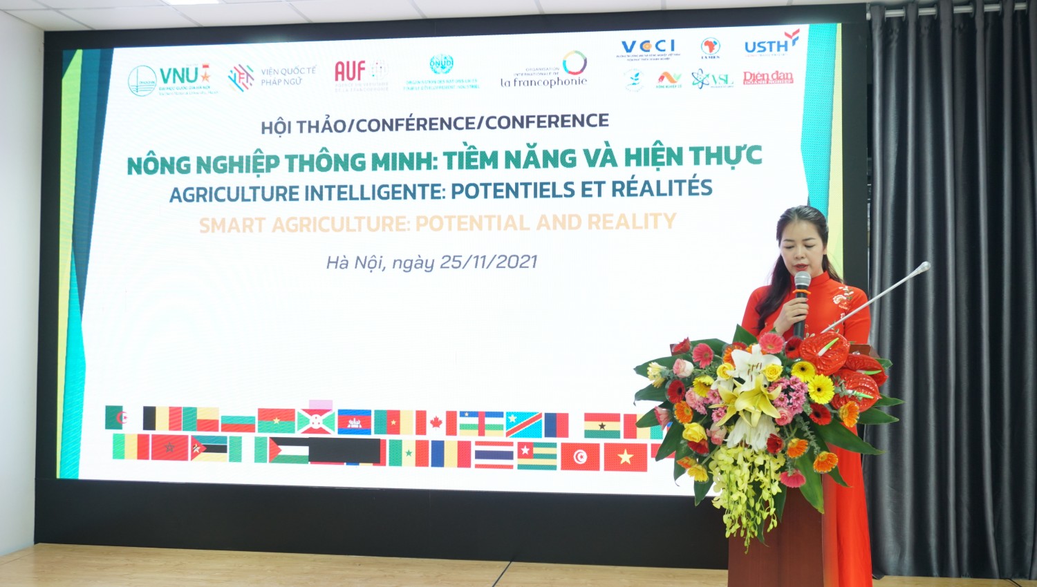 La conférence internationale intitulée 'Agriculture intelligente : potentiels et réalités' s'est tenue en ligne et en présentiel le 25 novembre 2021 à Hanoï