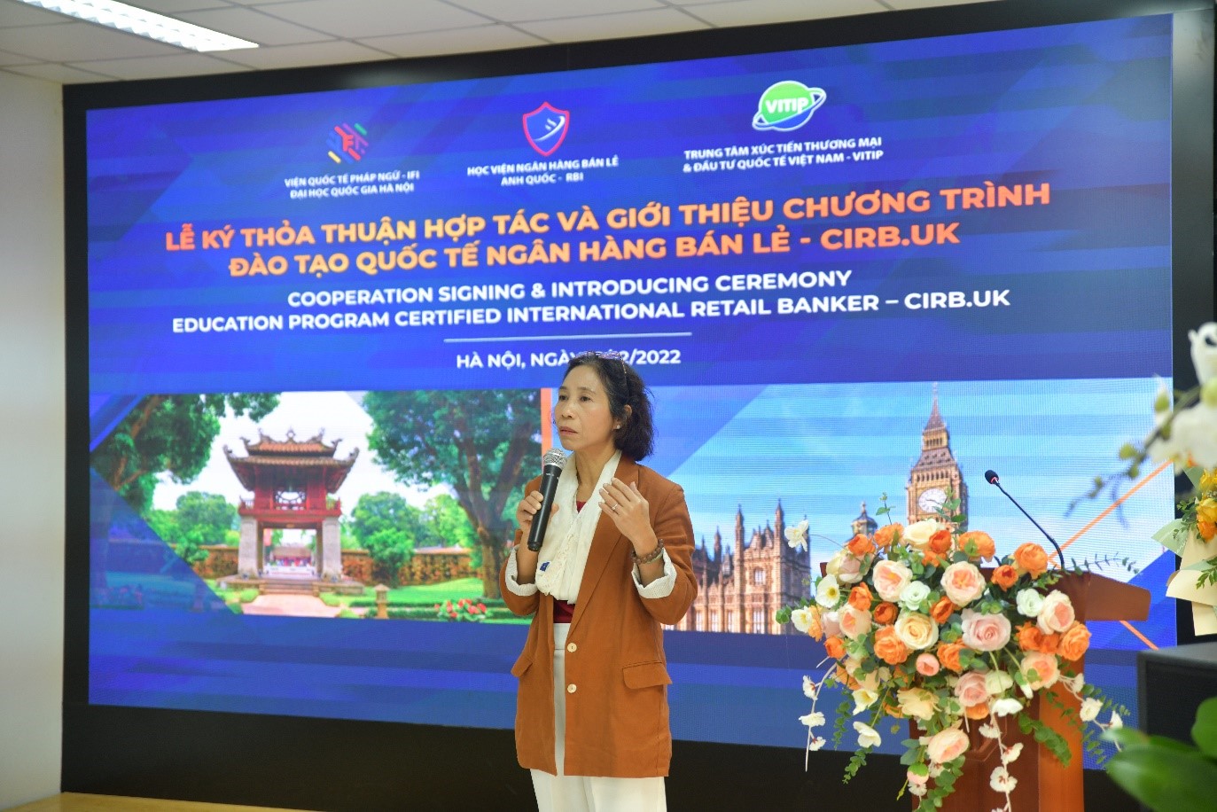 Mme Đào Chân Phương, Directerice Adjointe du Département de Gestion et du Développement des ressources humaines, Directrice de l'Académie de SeAbank